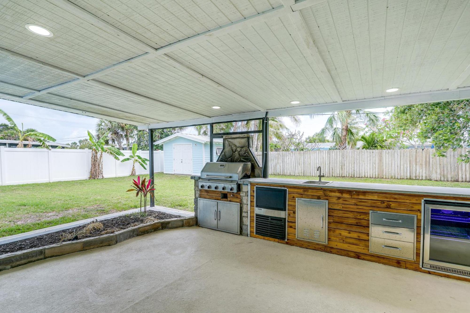 Pet-Friendly Cocoa Beach Home Walk To Beach! Exterior foto